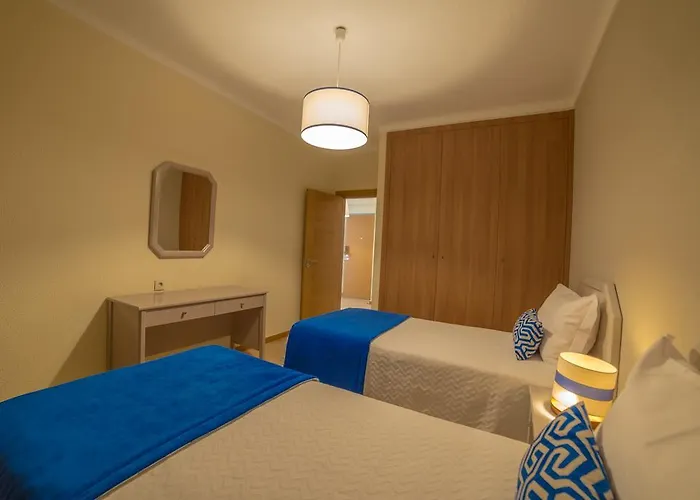 Flor Da Rocha 4* Портиман