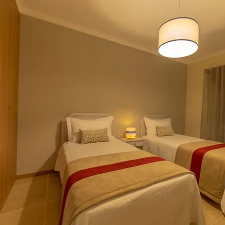 Flor Da Rocha Apartahotel 4*