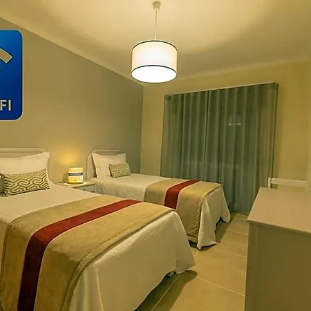 Flor Da Rocha Apartahotel