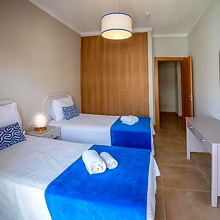 Flor Da Rocha Aparthotel