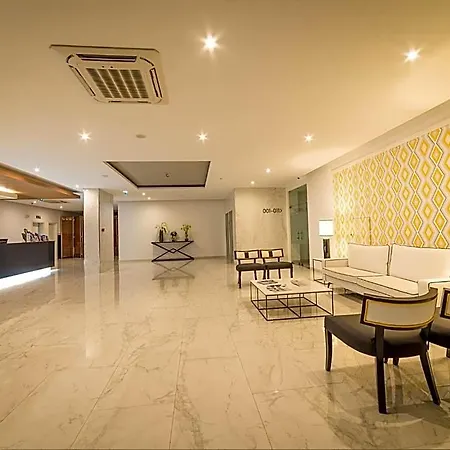 Aparthotel Flor Da Rocha 4*