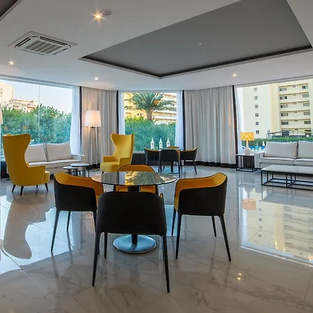Apartahotel Flor Da Rocha 4*