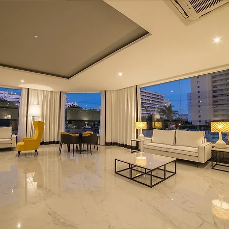 Apartahotel Flor Da Rocha