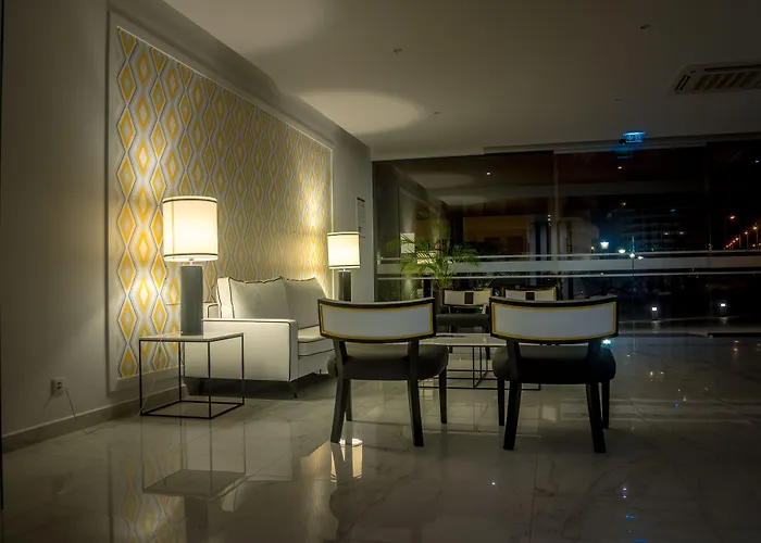 Flor Da Rocha 4* بورتيماو