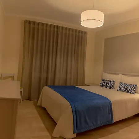 Flor Da Rocha Aparthotel 4*